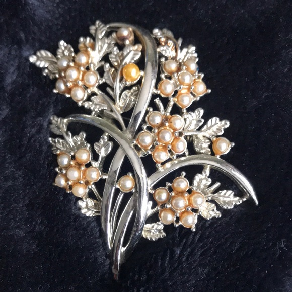 Vintage Floral Faux Pearls Silver Tone Overlay Leaf/Branch Brooch.